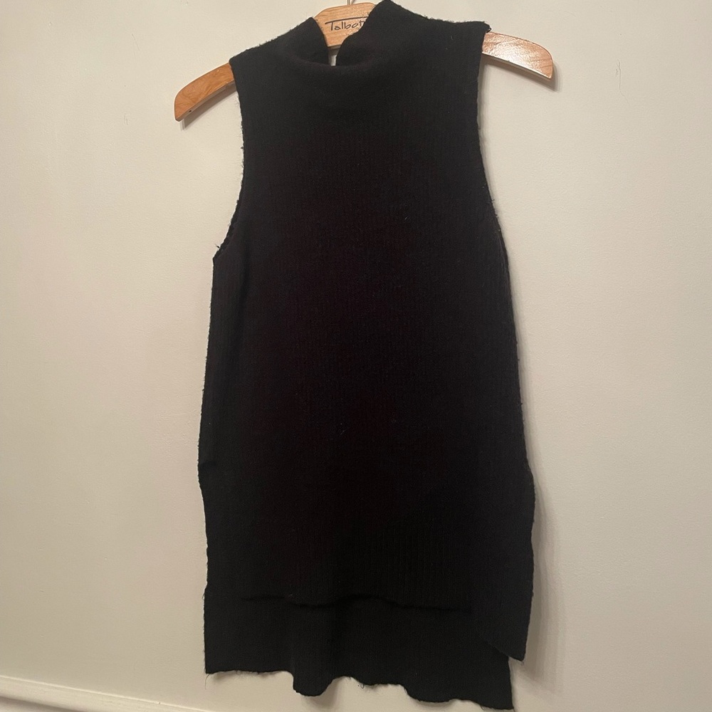 Med Sleeveless Cowl Neck High Low Black Sweater by Mossimo